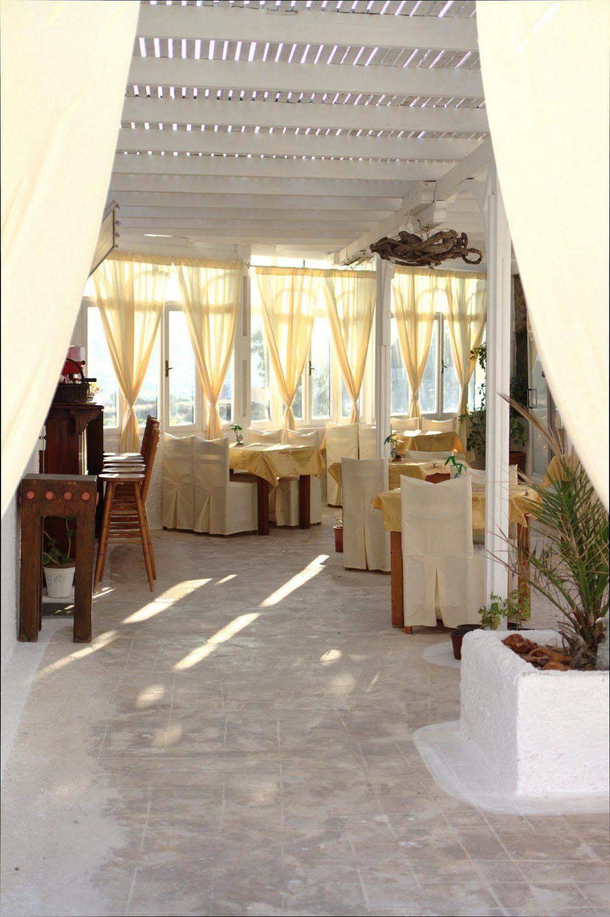 Hotel Iliovasilema Santorini Akrotírion