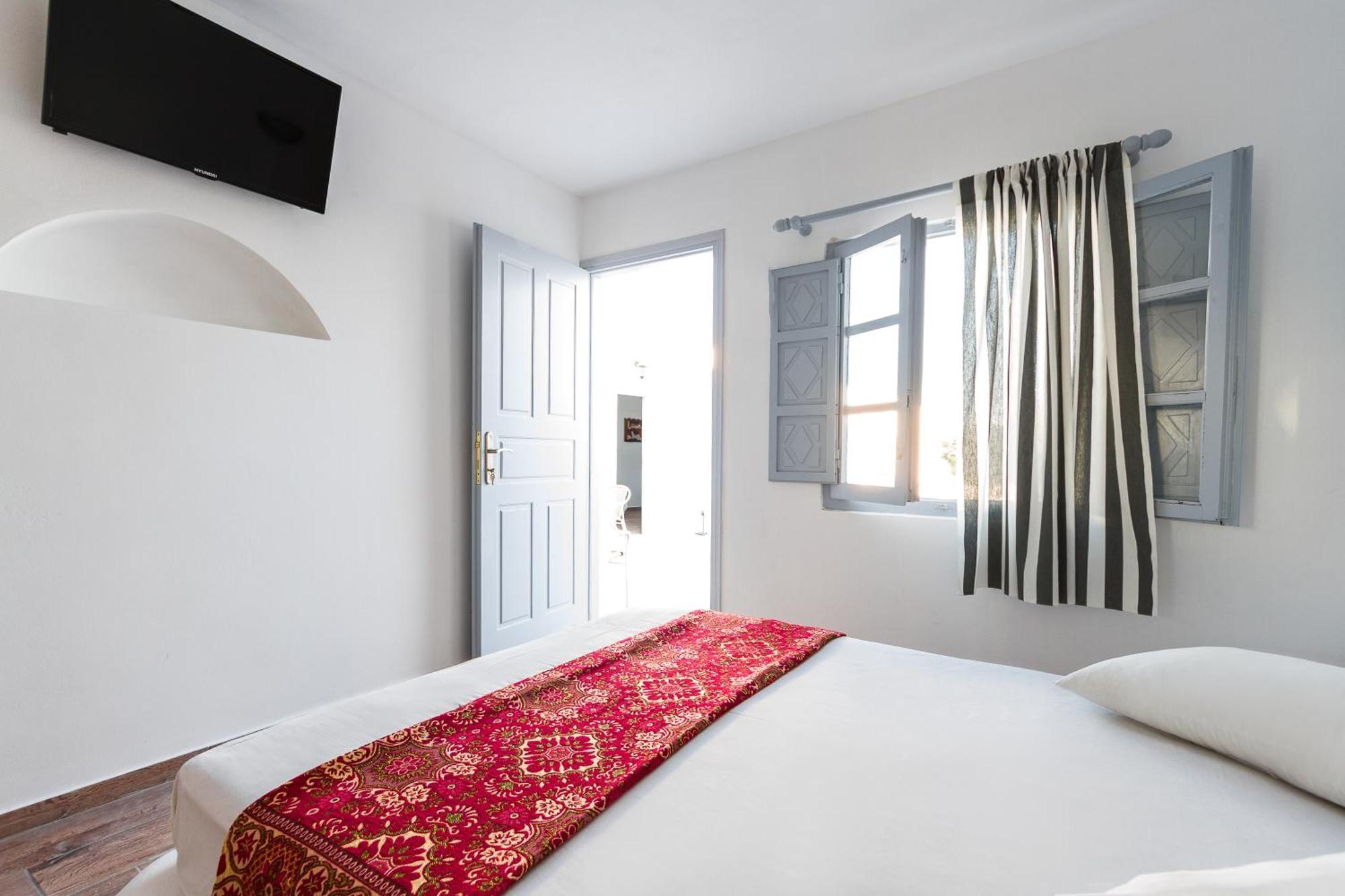 Iliovasilema Santorini 3* Akrotírion